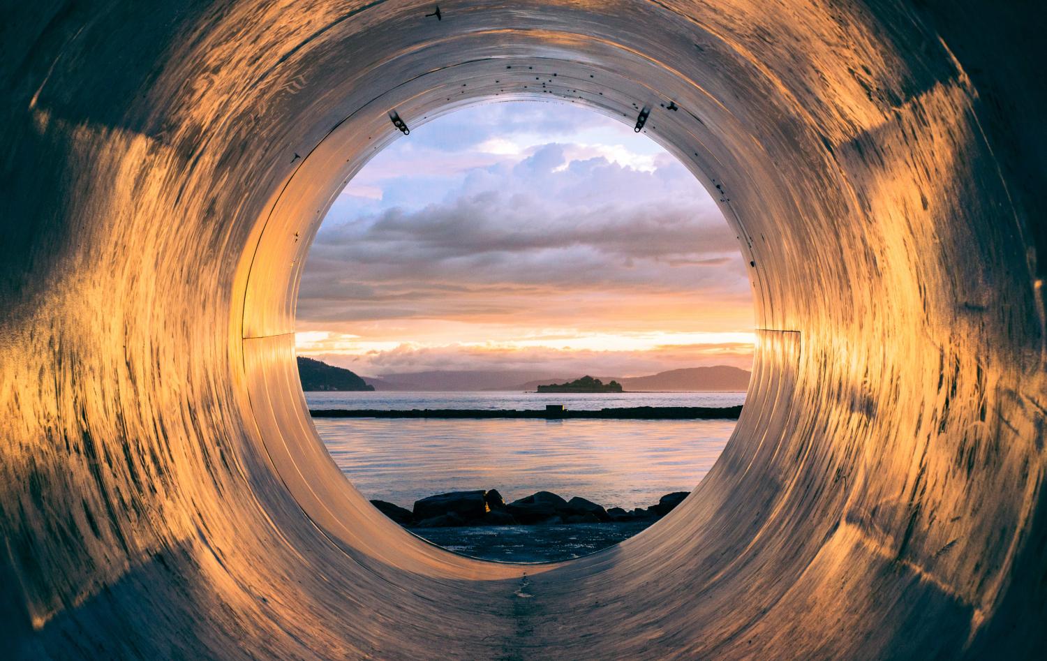 water pipe to explain internet connection